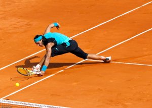 Les osthéopathes interviennent pour contrer les répercussions de la pratique du tennis sur le physique du joueur. blessures-tennis